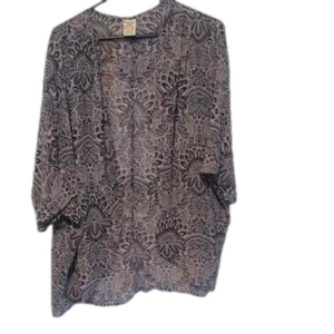 ( 332 )Vary light swimming / bathingsuit cover up, kimono